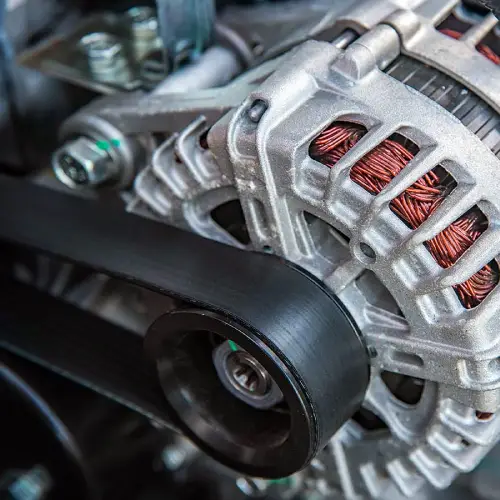 قطعه دینام خودرو ایرانی در حال چرخش – علائم کمبود شارژ و تست سلامت